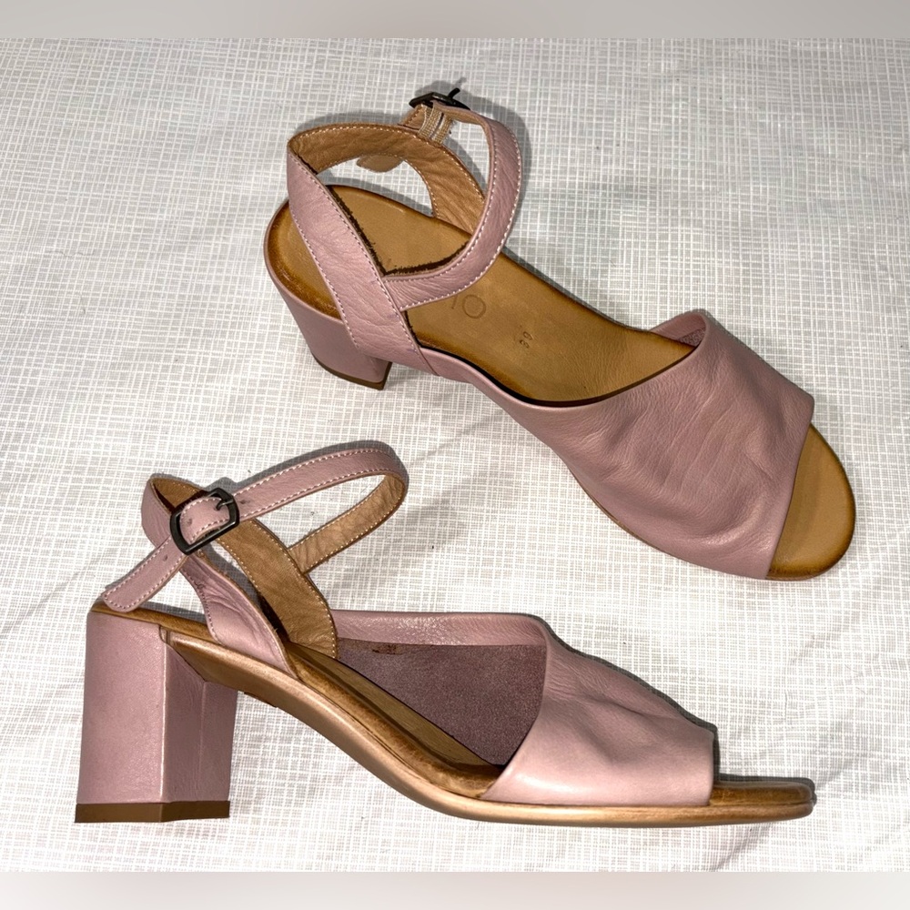 Bueno Sz 39 8 Pink All Leather Block Heel Strappy Sandals - Picture 1 of 8